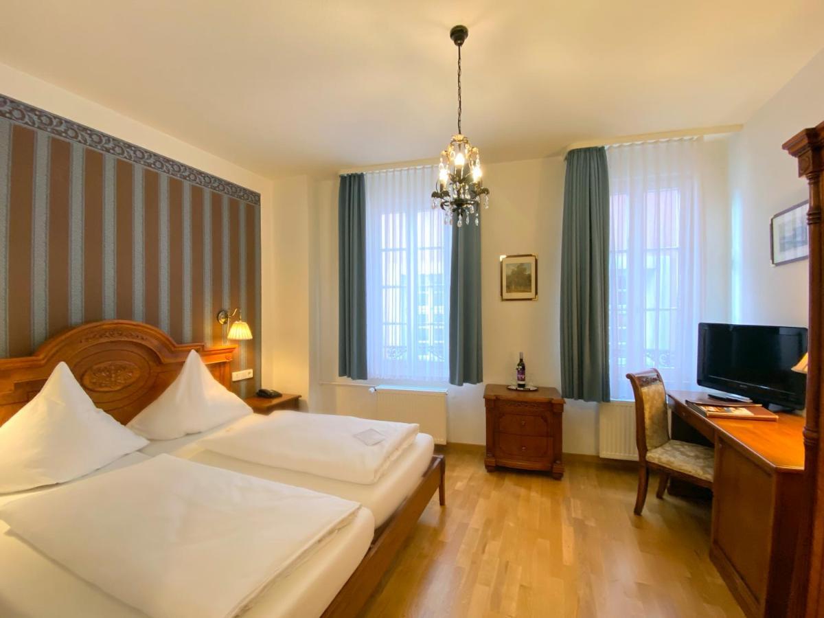 Hotel Rathausgloeckel Баден-Баден Экстерьер фото