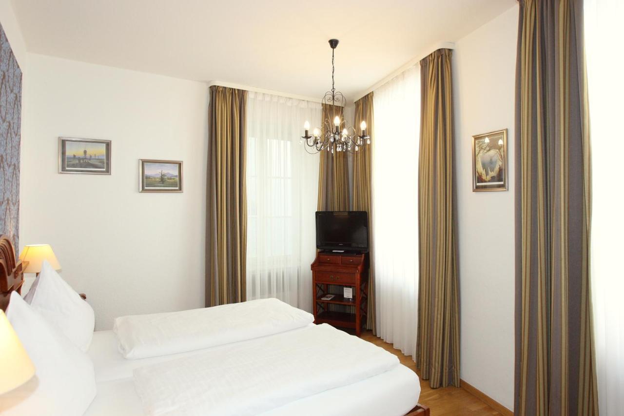 Hotel Rathausgloeckel Баден-Баден Экстерьер фото