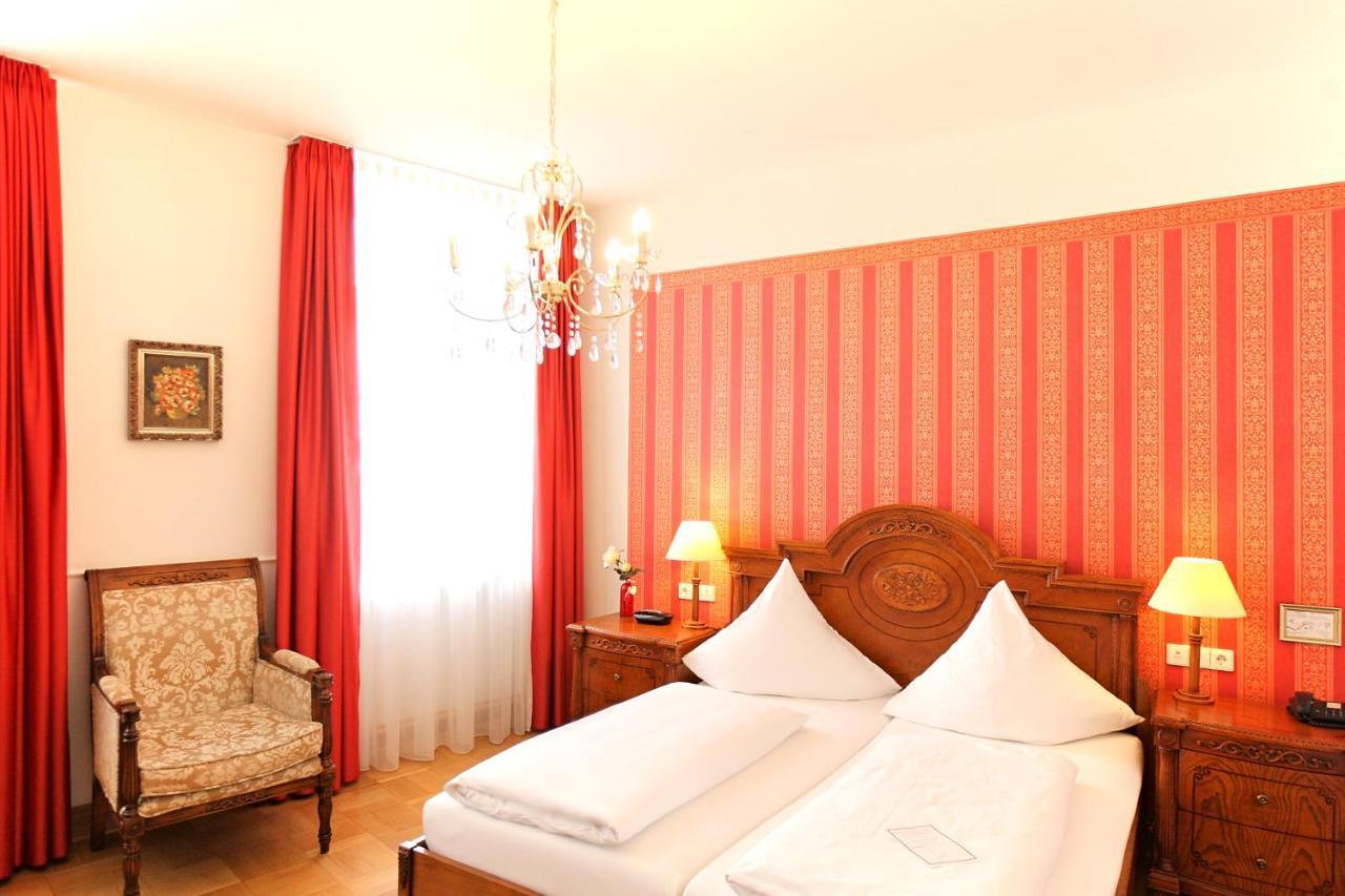 Hotel Rathausgloeckel Баден-Баден Экстерьер фото