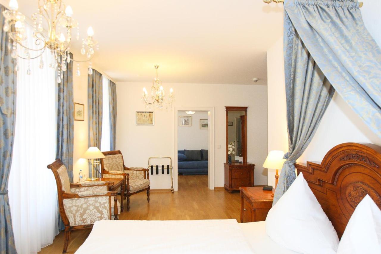 Hotel Rathausgloeckel Баден-Баден Экстерьер фото